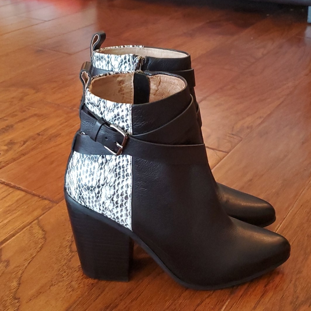 RAYE Black Ankle boots